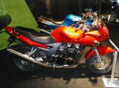 2002 Kawasaki ZR-7 S photo